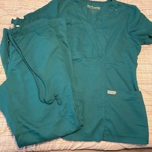 Or of greys anatomy scrubs